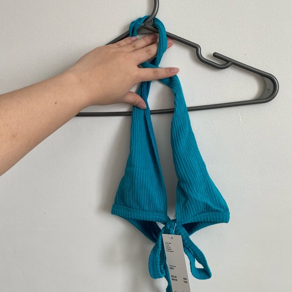 Urban Outfitters Wrap Halter Top - Picture 3 of 4